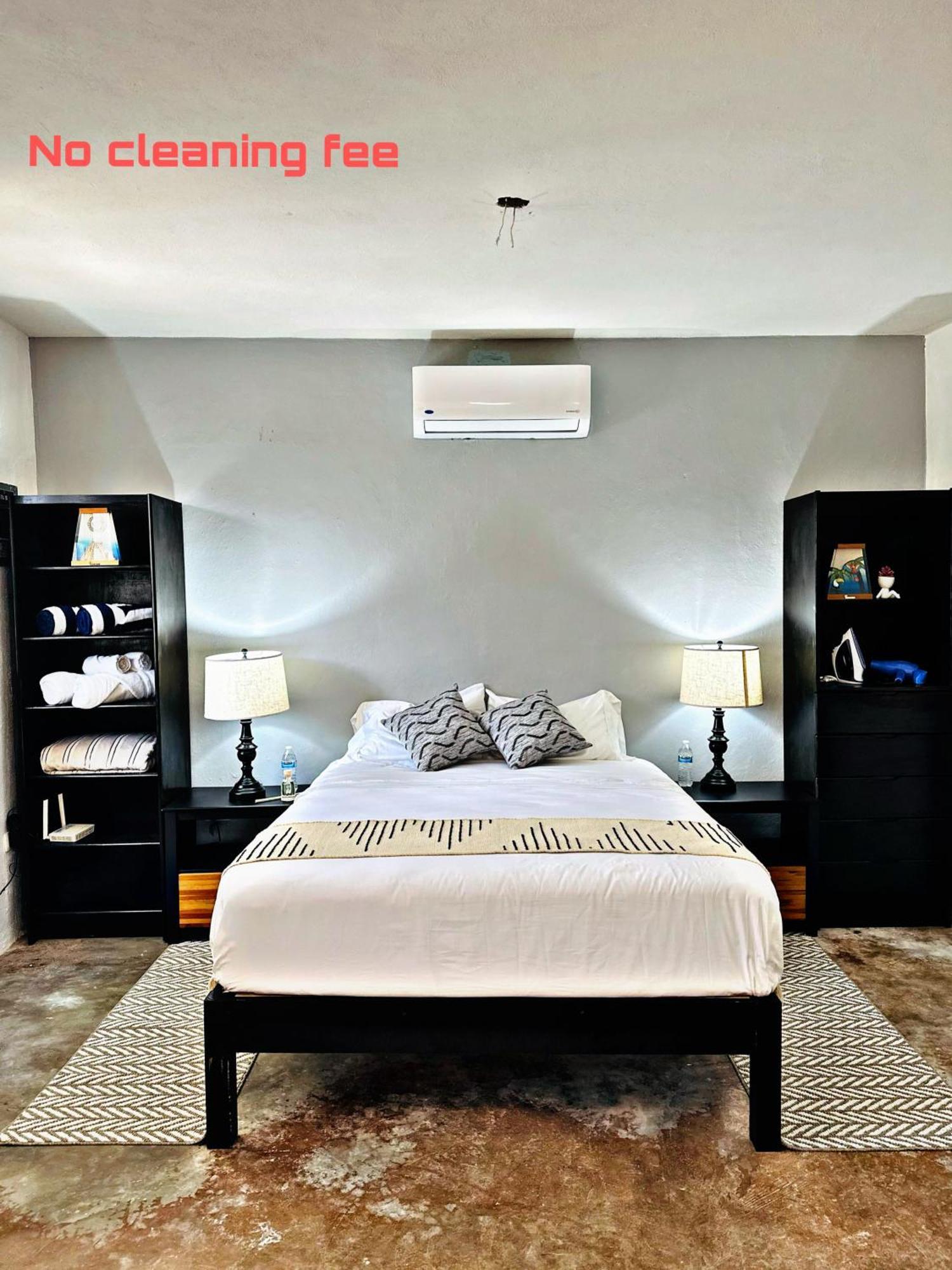 Casita Perez, Cama Queen, Wifi, Aire Acondicionado, Cocina, 2 Sillas De Playa Isla Mujeres