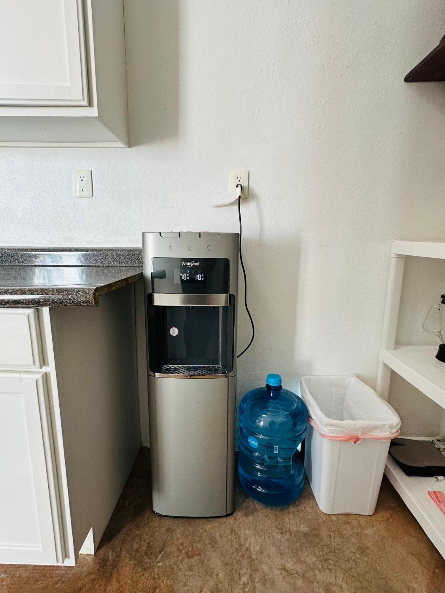 Casita Perez, Cama Queen, Wifi, Aire Acondicionado, Cocina, 2 Sillas De Playa *