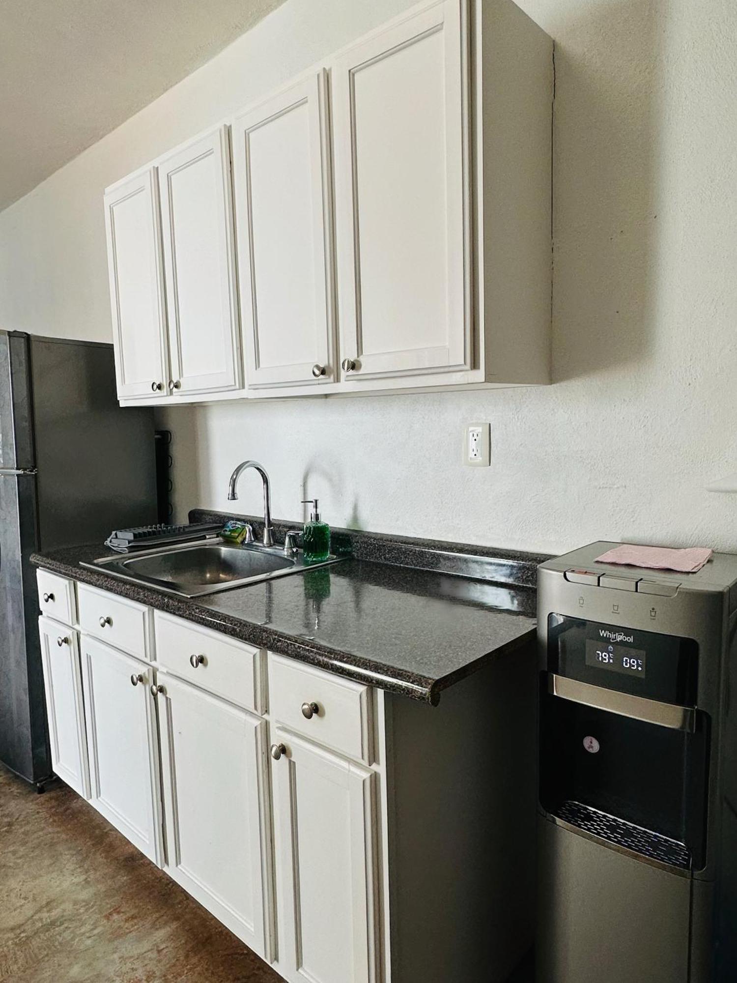 Casita Perez, Cama Queen, Wifi, Aire Acondicionado, Cocina, 2 Sillas De Playa Сasa de vacaciones Isla Mujeres